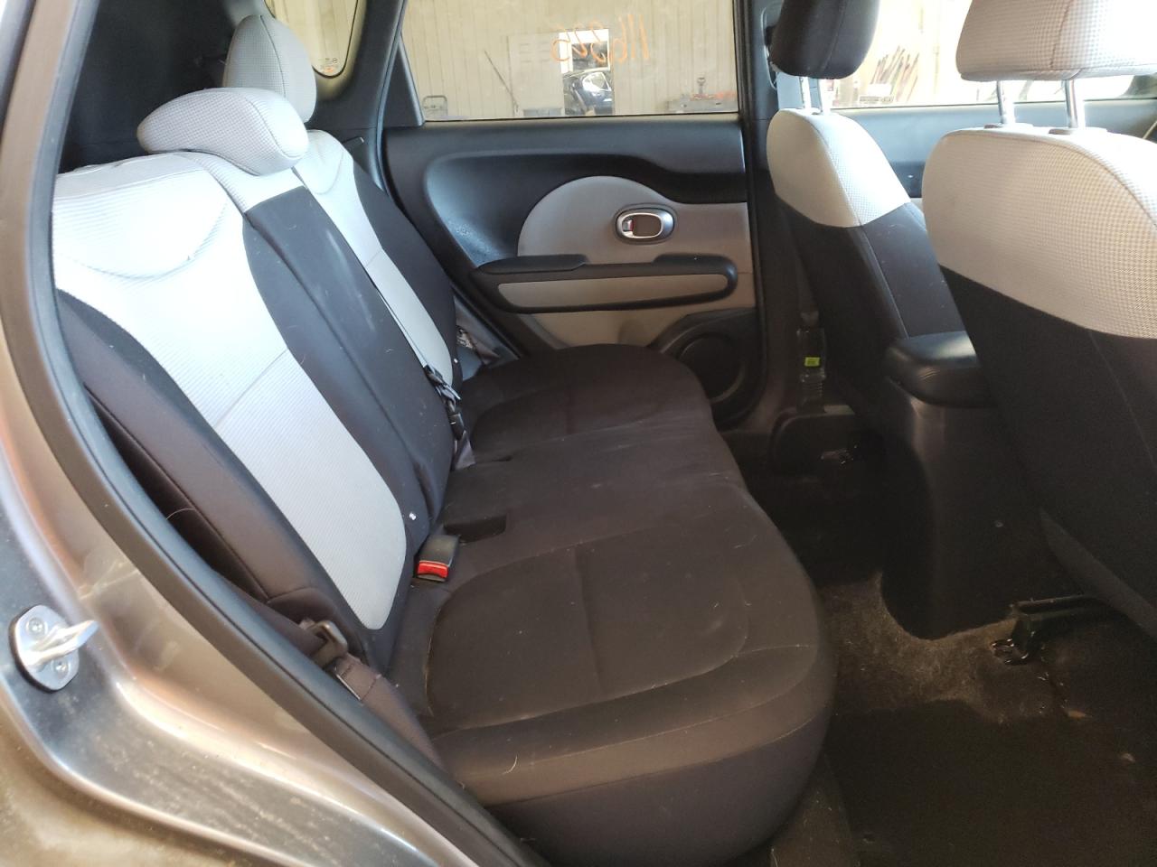 Photo 6 from auction – 2015 KIA SOUL with VIN KNDJN2A23F7207242