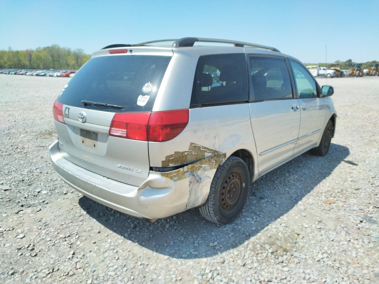 Photo 4 from auction – 2005 TOYOTA SIENNA CE with VIN 5TDZA23C15S377298