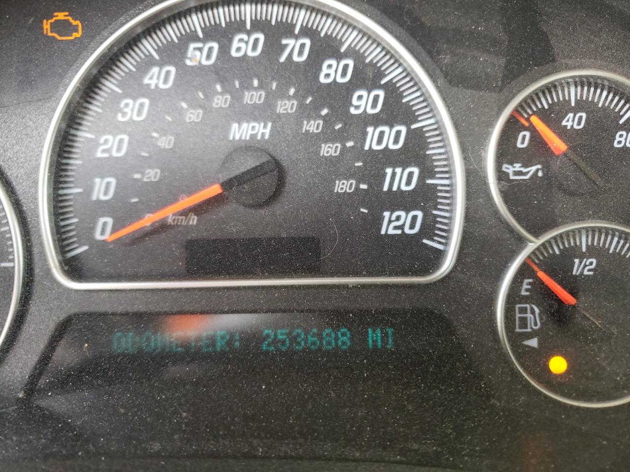 Photo 8 from auction – 2005 GMC ENVOY with VIN 1GKDT13S552294863