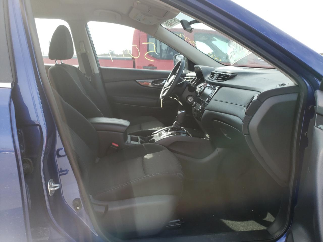 Photo 5 from auction – 2018 NISSAN ROGUE S with VIN KNMAT2MV3JP550010