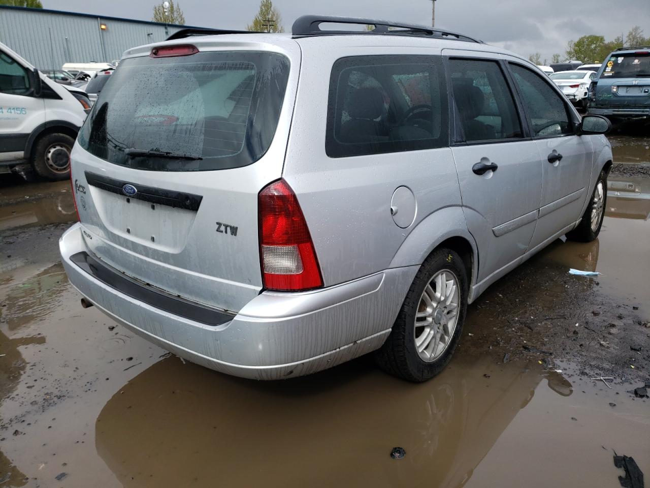 Photo 4 from auction – 2003 FORD FOCUS SE with VIN 1FAFP363X3W133073