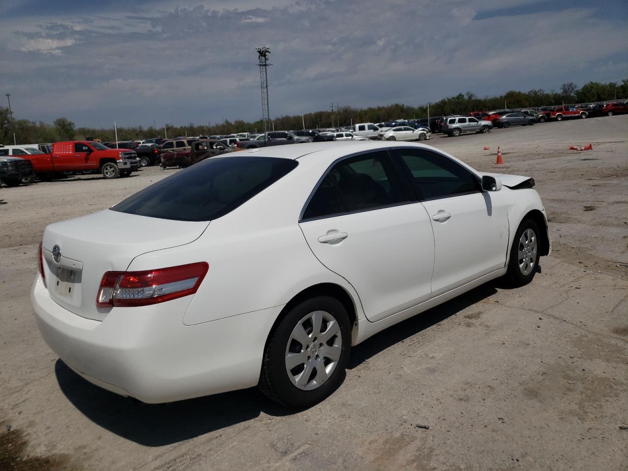 Photo 4 from auction – 2011 TOYOTA CAMRY BASE with VIN 4T1BF3EK5BU775081