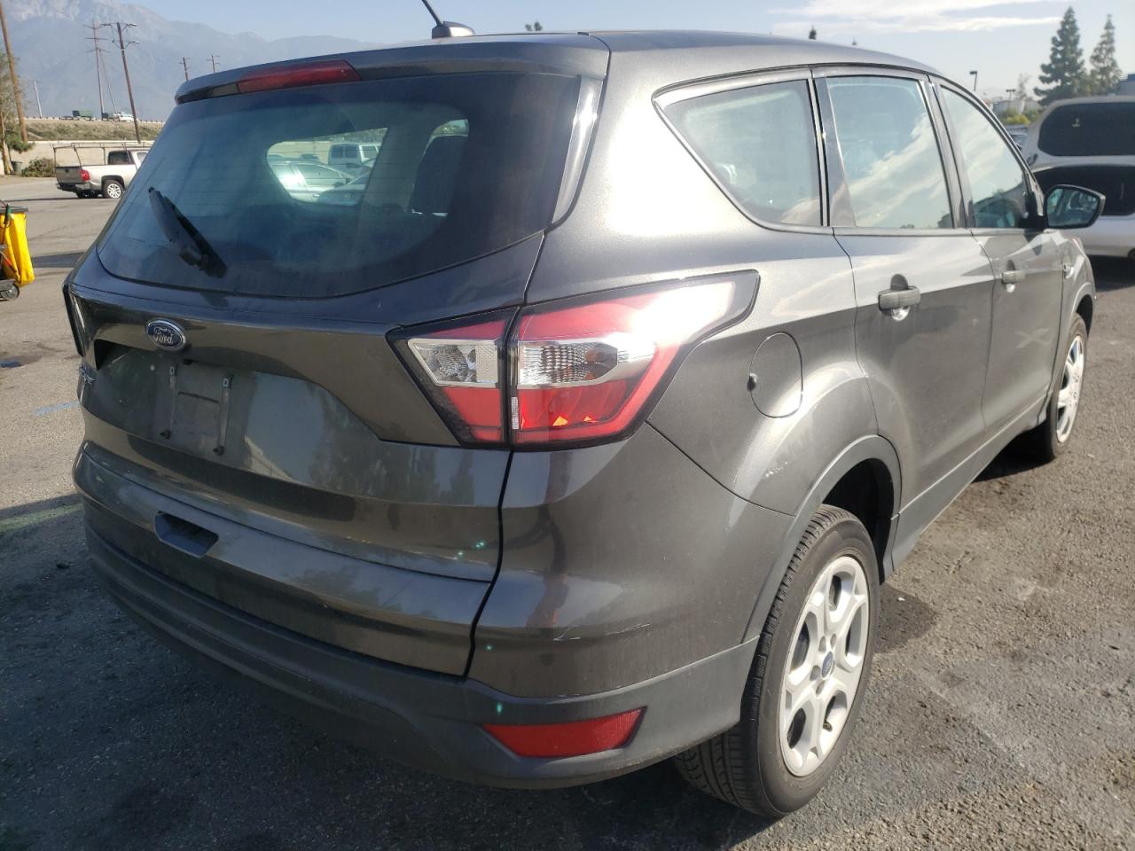 Photo 4 from auction – 2017 FORD ESCAPE S with VIN 1FMCU0F72HUD93828
