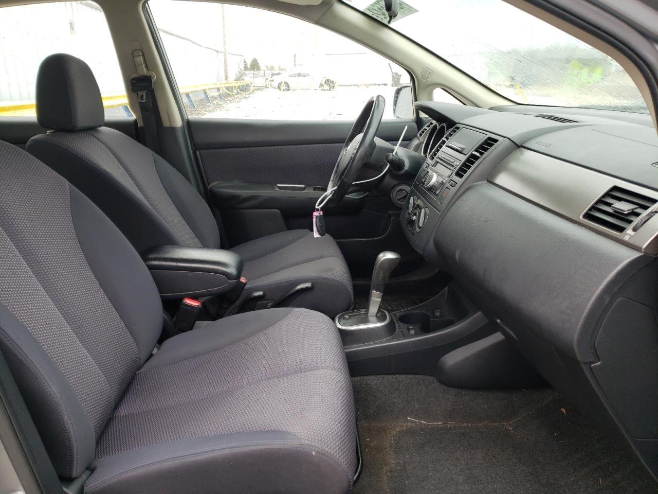 Photo 5 from auction – 2009 NISSAN VERSA S with VIN 3N1BC13E39L409402