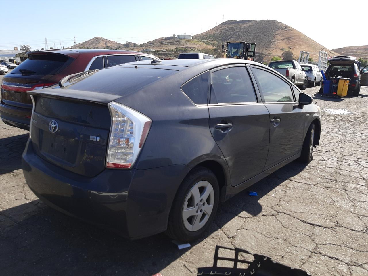 Photo 4 from auction – 2011 TOYOTA PRIUS with VIN JTDKN3DU0B1467330
