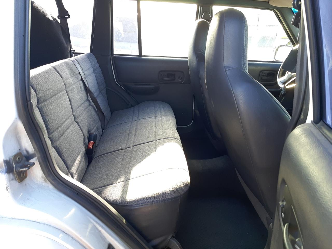 Photo 6 from auction – 1999 JEEP CHEROKEE S with VIN 1J4FF68S2XL617159