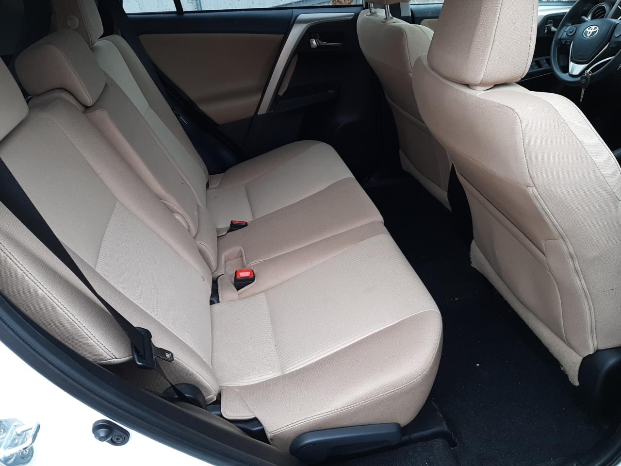 Photo 6 from auction – 2015 TOYOTA RAV4 XLE with VIN 2T3RFREVXFW317836