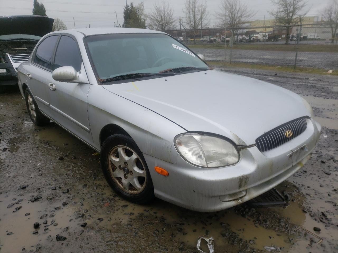 HYUNDAI SONATA GLS 2001 with VIN KMHWF35V51A417846 - Photo from auction