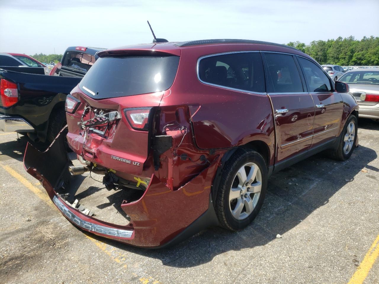 Photo 4 from auction – 2016 CHEVROLET TRAVERSE L with VIN 1GNKRJKDXGJ299450