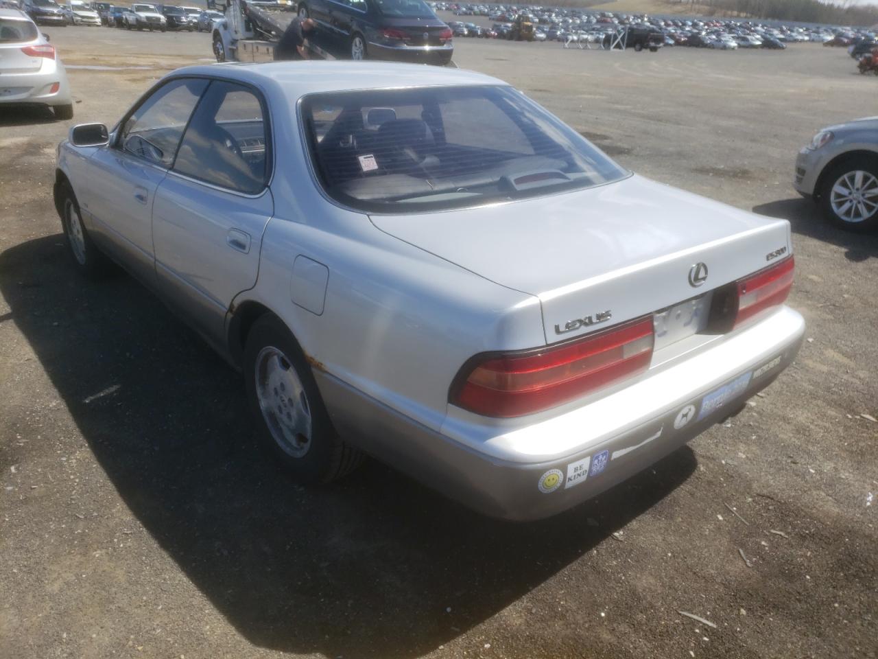 Photo 3 from auction – 1996 LEXUS ES 300 with VIN JT8BF12GXT0164401