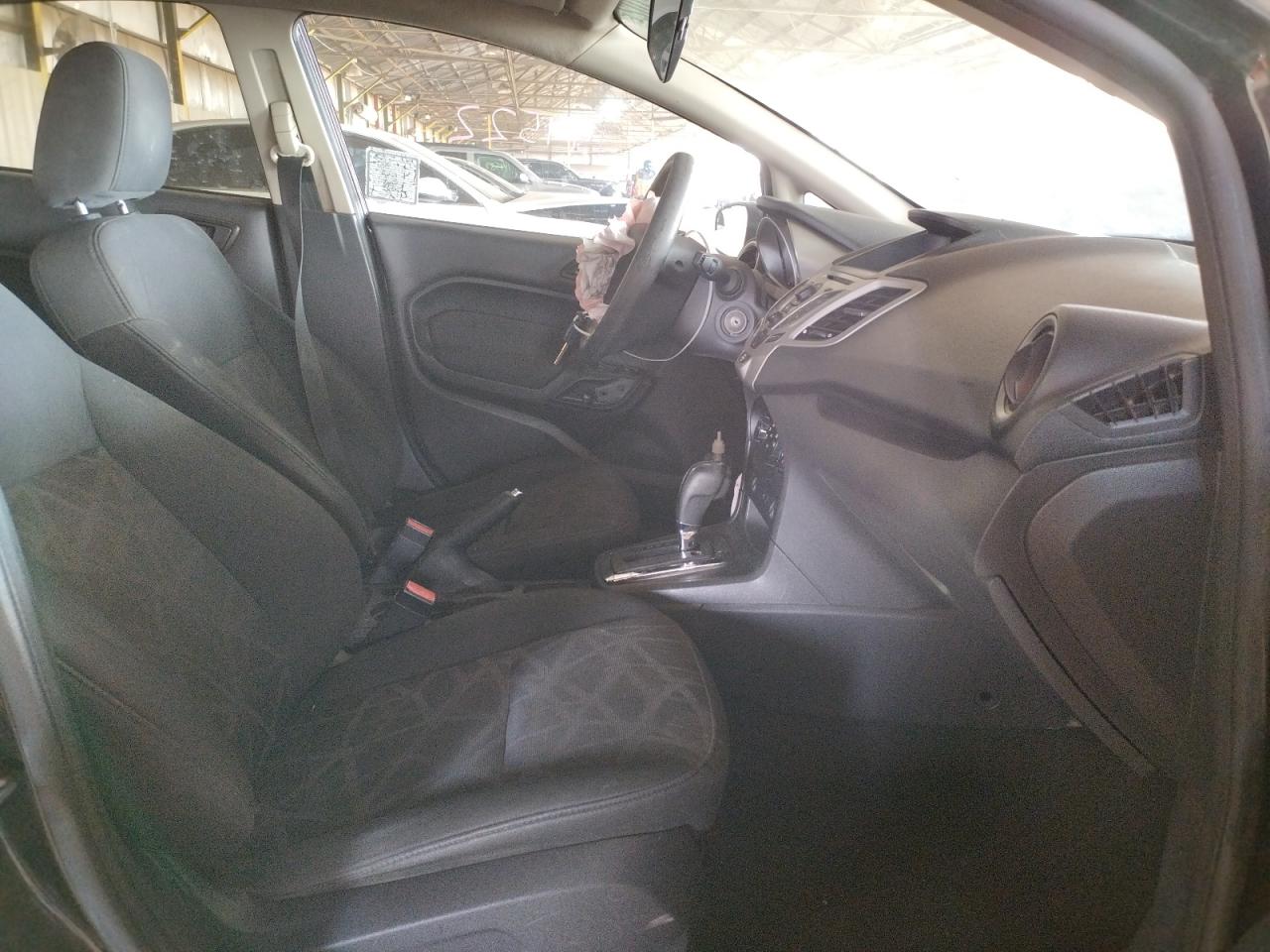 Zdjęcie 5 z aukcji – 2011 FORD FIESTA SE z VIN 3FADP4EJ6BM104374