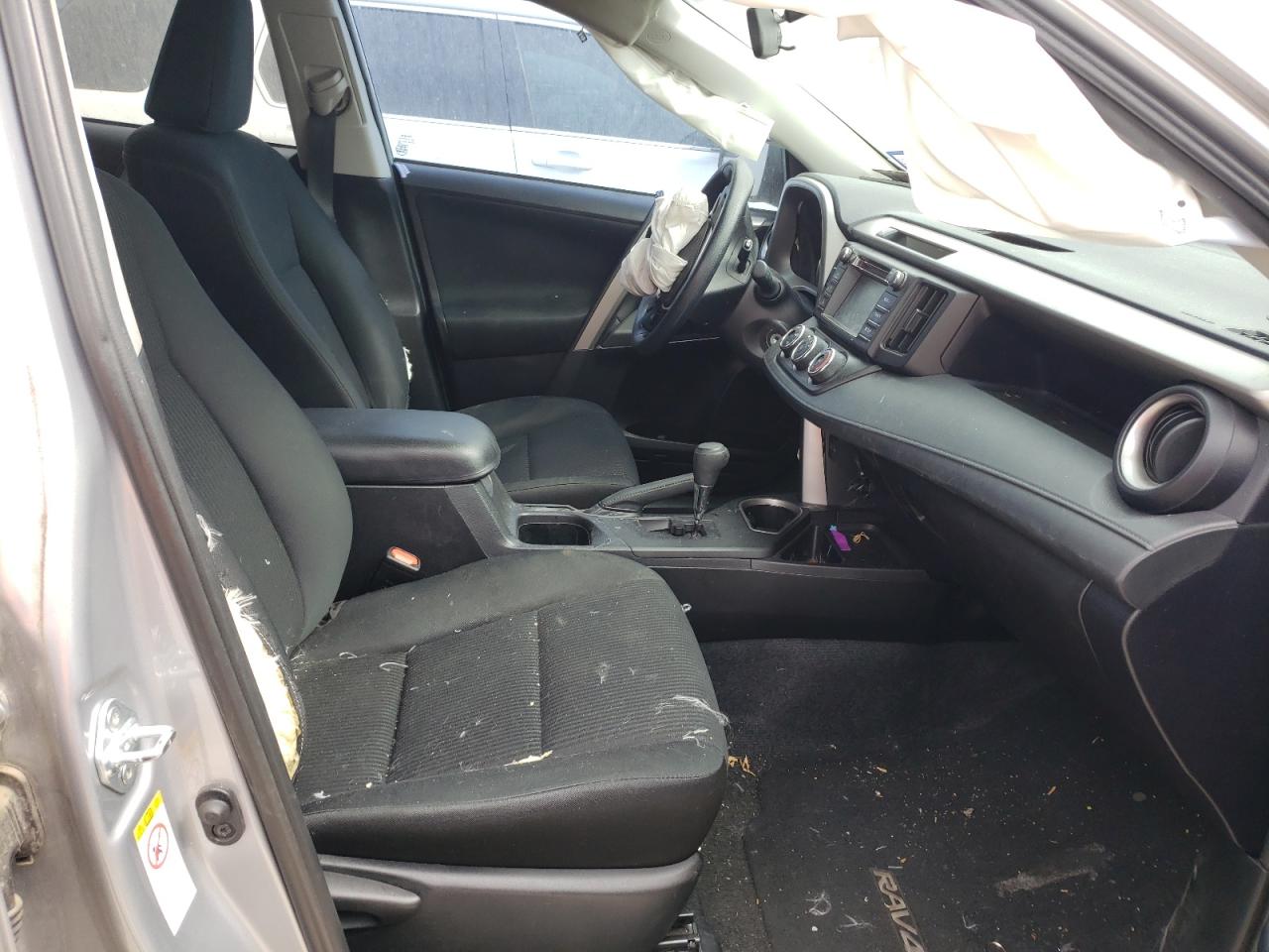 Photo 5 from auction – 2016 TOYOTA RAV4 LE with VIN 2T3ZFREV2GW263627