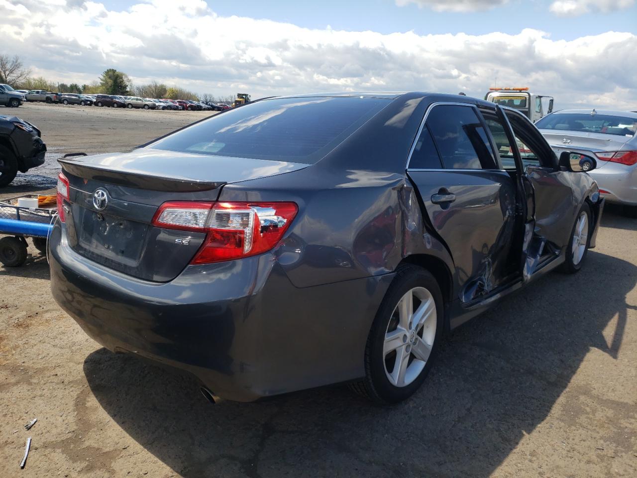 Photo 4 from auction – 2012 TOYOTA CAMRY BASE with VIN 4T1BF1FK5CU114767