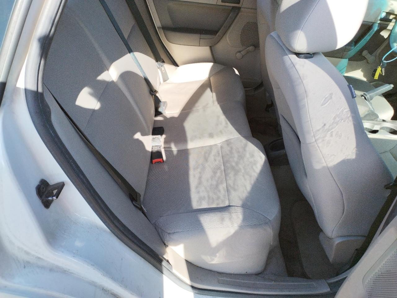 Photo 6 from auction – 2011 FORD FOCUS S with VIN 1FAHP3EN8BW117979