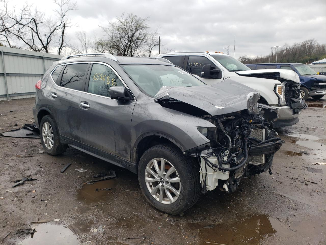 Photo 1 from auction – 2017 NISSAN ROGUE S with VIN KNMAT2MV6HP549122
