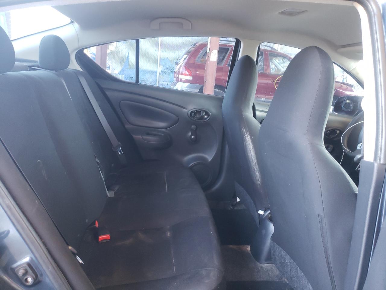 Photo 6 from auction – 2015 NISSAN VERSA S with VIN 3N1CN7AP5FL806479