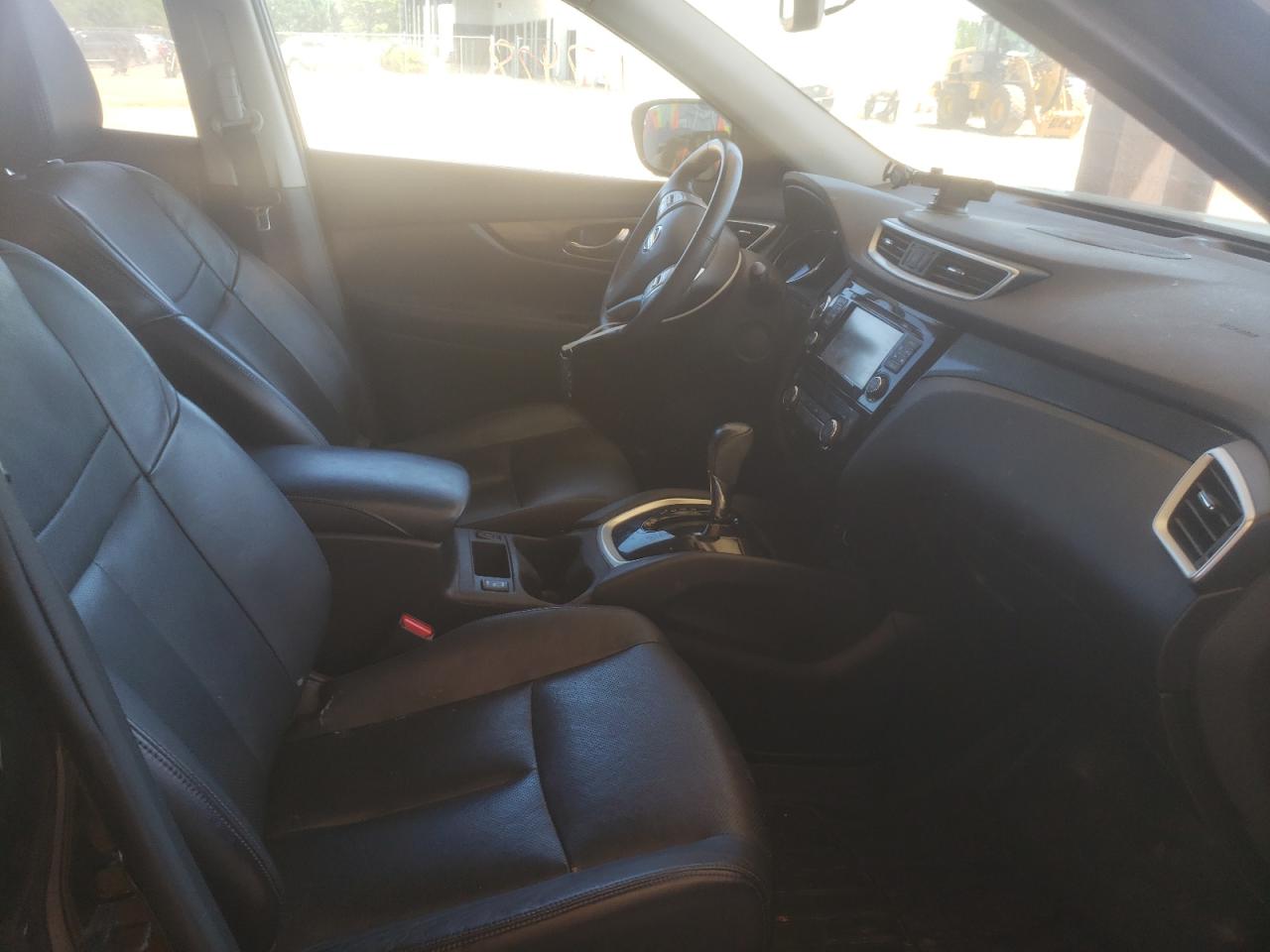 Photo 5 from auction – 2015 NISSAN ROGUE S with VIN 5N1AT2MT8FC814363