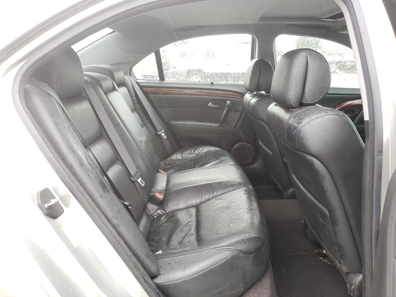 Photo 6 from auction – 2005 ACURA RL with VIN JH4KB16575C008094