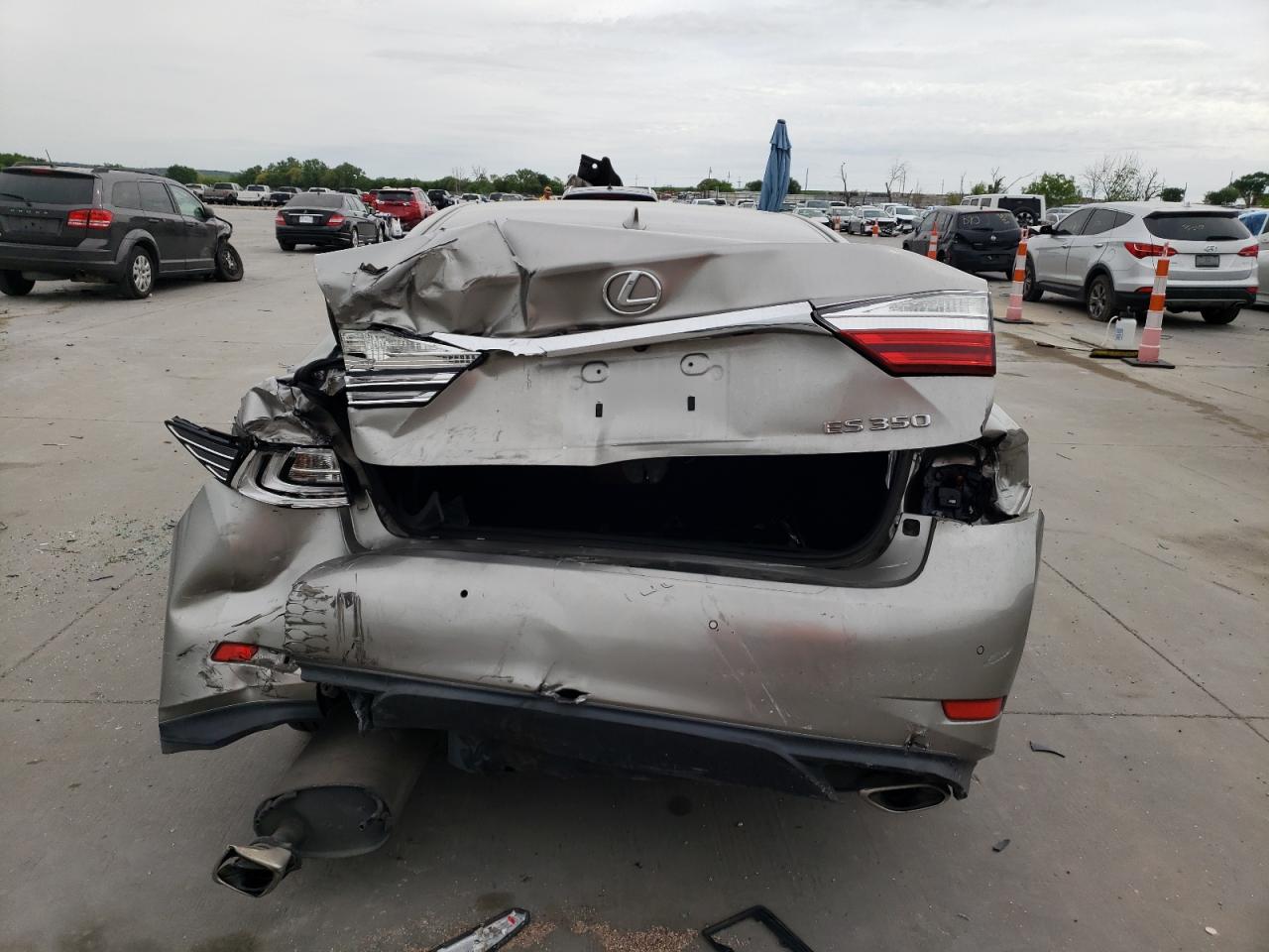 Photo 9 from auction – 2016 LEXUS ES 350 with VIN 58ABK1GG6GU002905