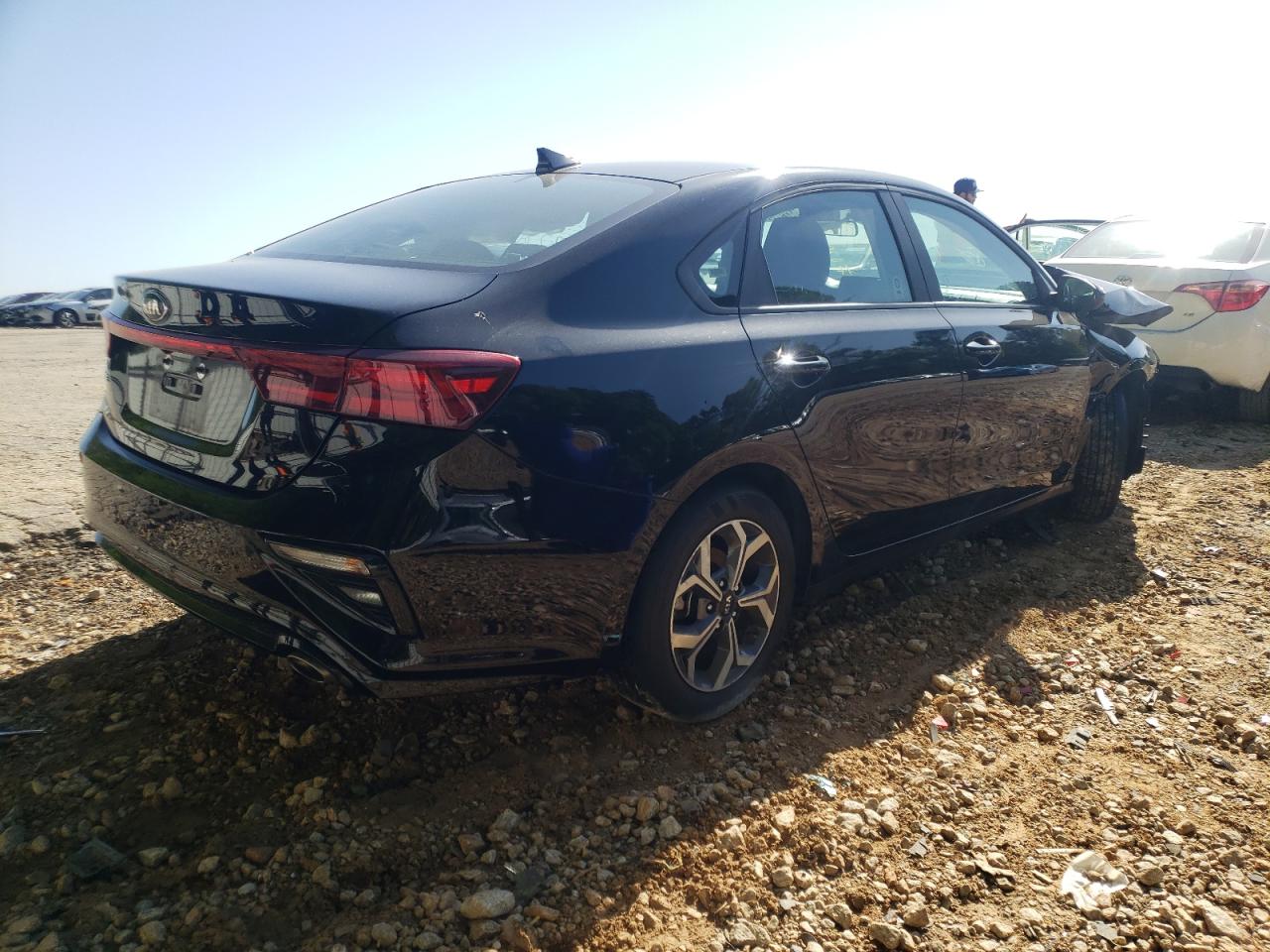 Photo 4 from auction – 2021 KIA FORTE FE with VIN 3KPF24AD6ME319641