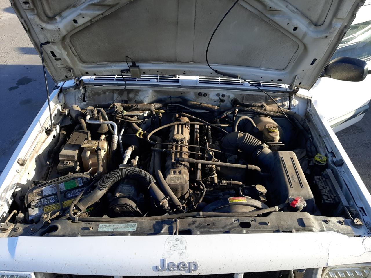 Photo 7 from auction – 1999 JEEP CHEROKEE S with VIN 1J4FF68S2XL617159