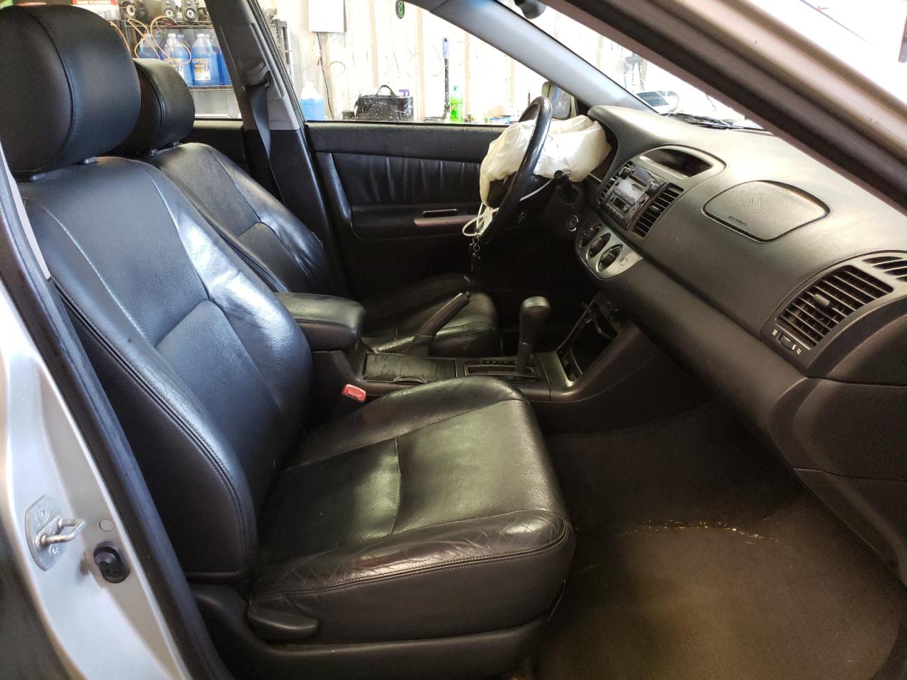 Photo 5 from auction – 2006 TOYOTA CAMRY with VIN JTDBA32K360026641