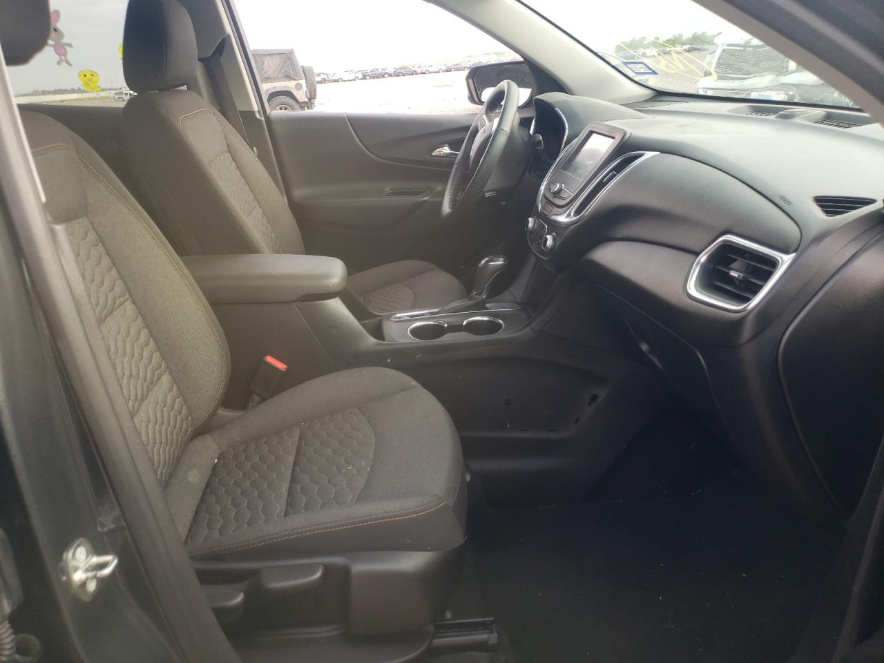 Photo 5 from auction – 2018 CHEVROLET EQUINOX LT with VIN 2GNAXJEV0J6205313