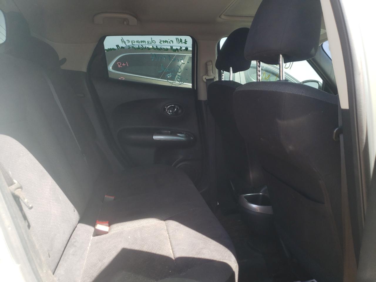 Photo 6 from auction – 2011 NISSAN JUKE S with VIN JN8AF5MV2BT011979