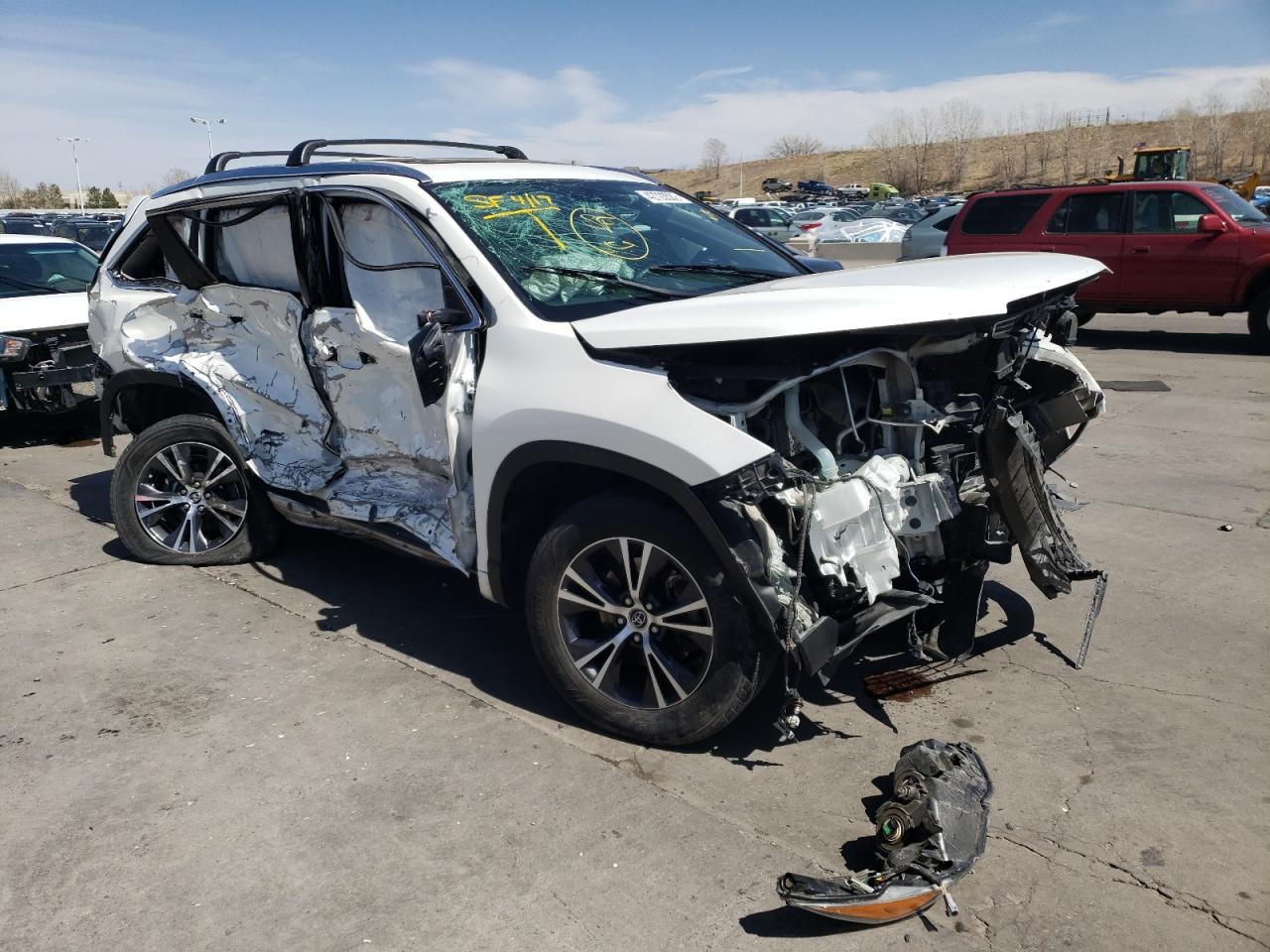 TOYOTA HIGHLANDER 2016 with VIN 5TDKKRFH4GS143271 - Photo from auction