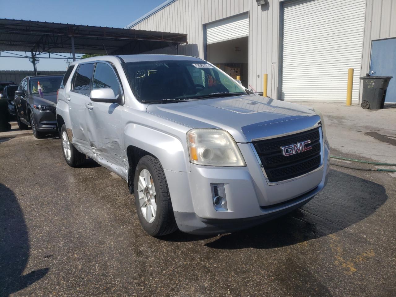 GMC TERRAIN SL 2010 with VIN 2CTALBEW6A6313426 - Photo from auction