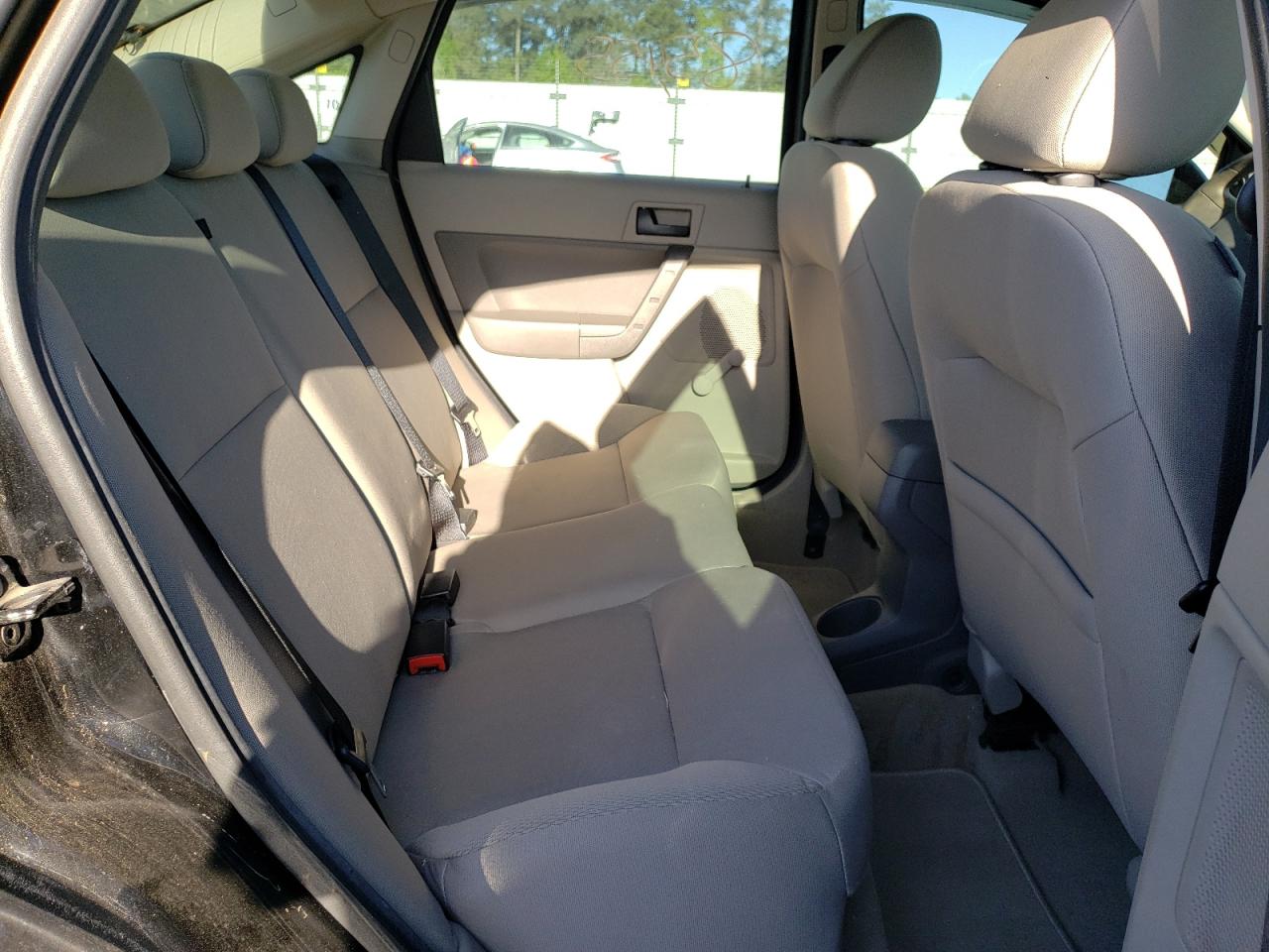 Photo 6 from auction – 2011 FORD FOCUS S with VIN 1FAHP3EN1BW124093