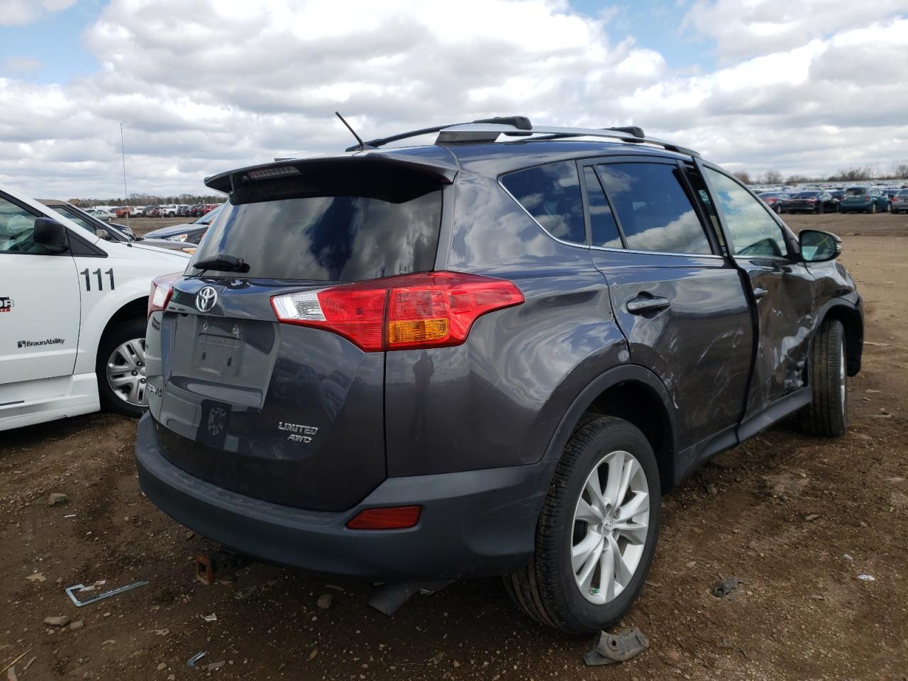 Photo 4 from auction – 2015 TOYOTA RAV4 LIMIT with VIN 2T3DFREVXFW299140