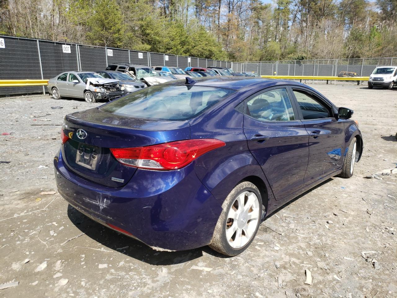 Photo 4 from auction – 2012 HYUNDAI ELANTRA GL with VIN 5NPDH4AE7CH081193