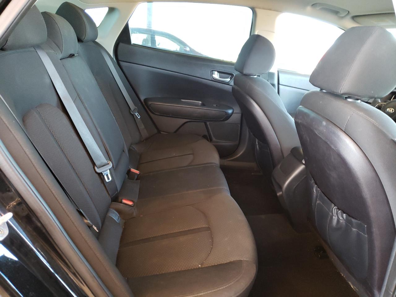 Photo 6 from auction – 2016 KIA OPTIMA LX with VIN 5XXGT4L36GG027957