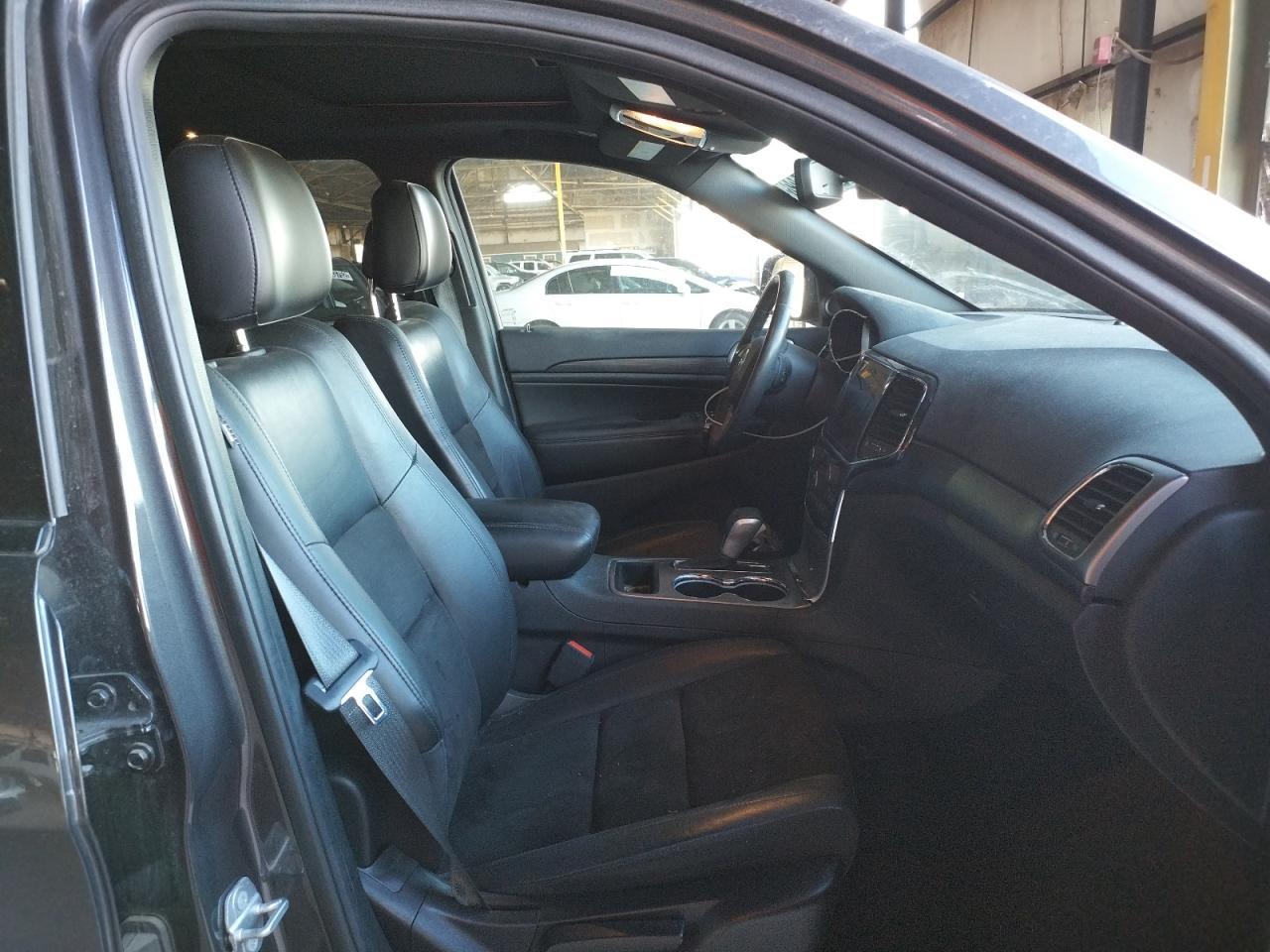 Photo 5 from auction – 2019 JEEP GRAND CHER with VIN 1C4RJFAG3KC818343