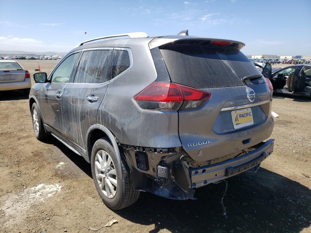 Photo 3 from auction – 2018 NISSAN ROGUE S with VIN KNMAT2MT2JP515859