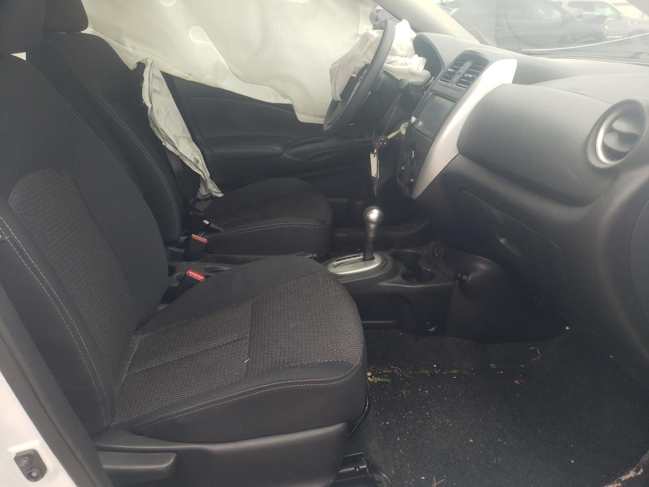 Photo 5 from auction – 2019 NISSAN VERSA S with VIN 3N1CN7AP7KL800564