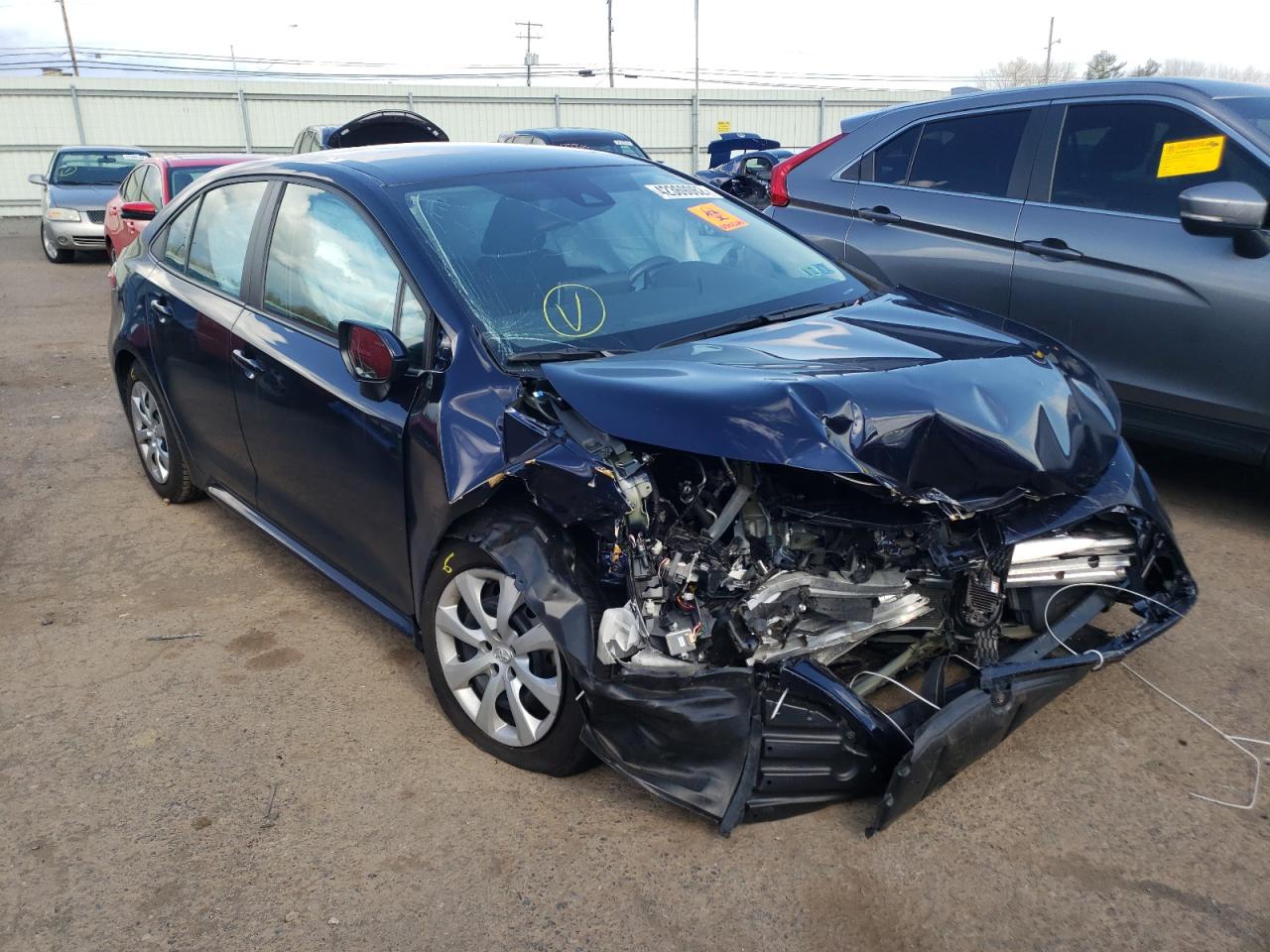 TOYOTA COROLLA LE 2020 with VIN 5YFEPRAE7LP058827 - Photo from auction