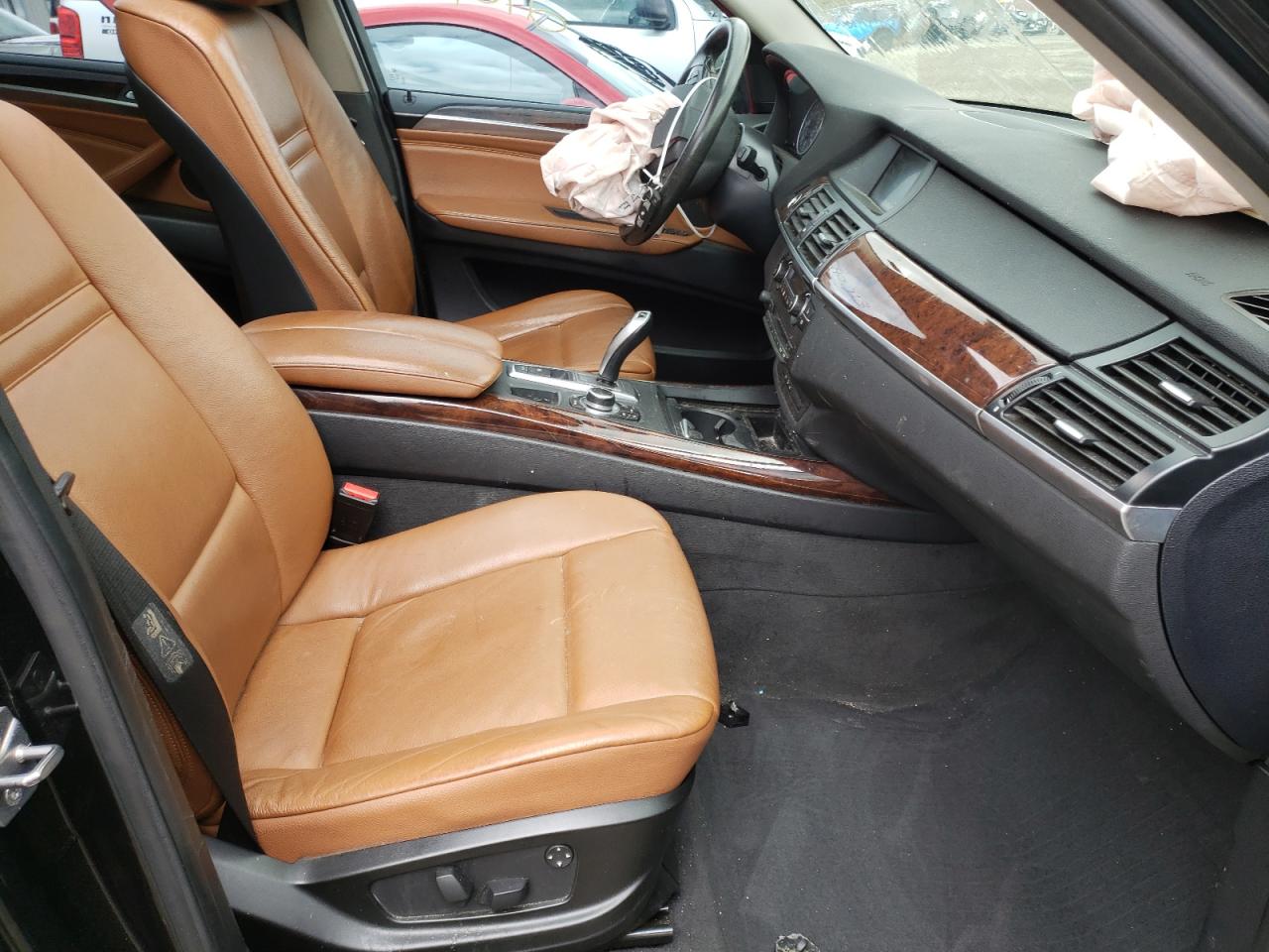 Photo 5 from auction – 2010 BMW X5 XDRIVE3 with VIN 5UXFF0C5XALT85081