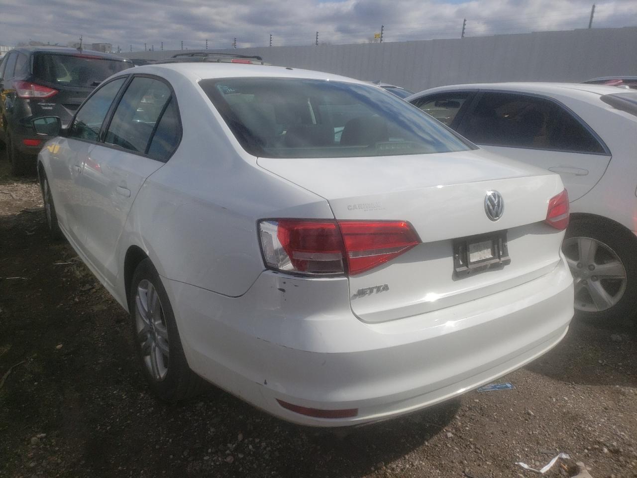 Photo 3 from auction – 2015 VOLKSWAGEN JETTA BASE with VIN 3VW2K7AJ5FM350861
