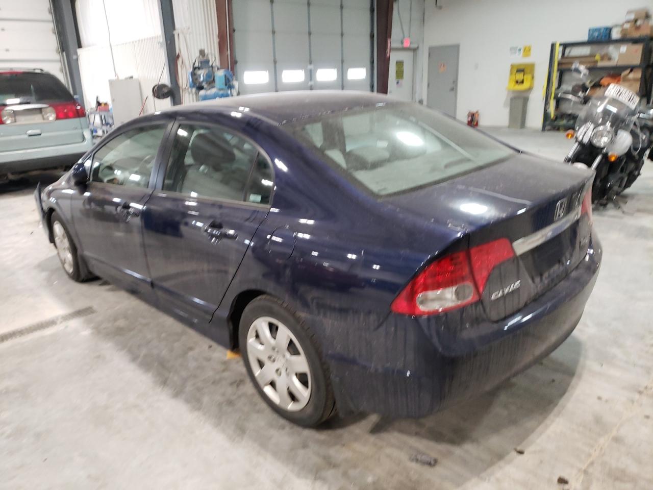 Photo 3 from auction – 2009 HONDA CIVIC LX with VIN 19XFA165X9E045791