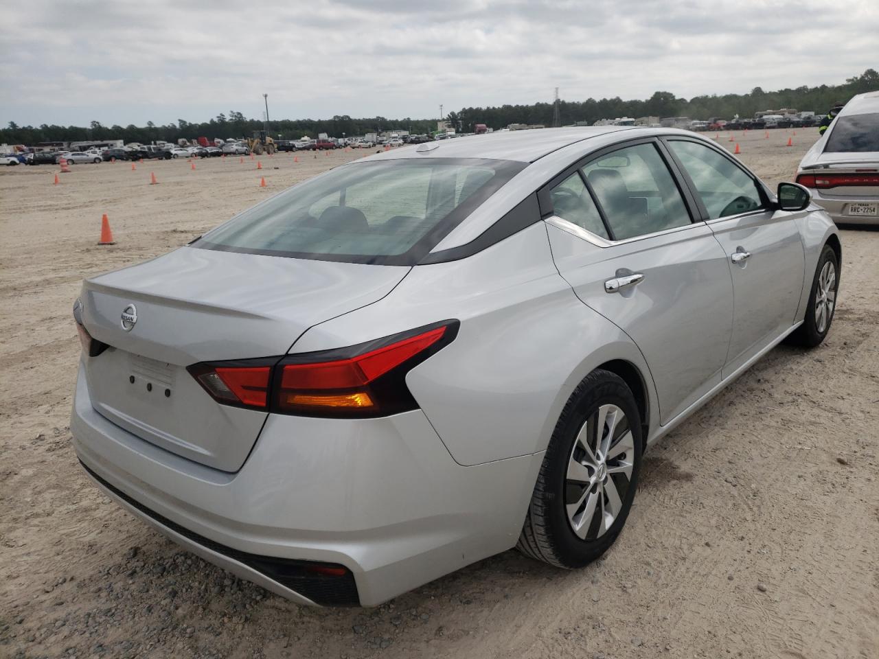 Photo 4 from auction – 2019 NISSAN ALTIMA S with VIN 1N4BL4BVXKN323483