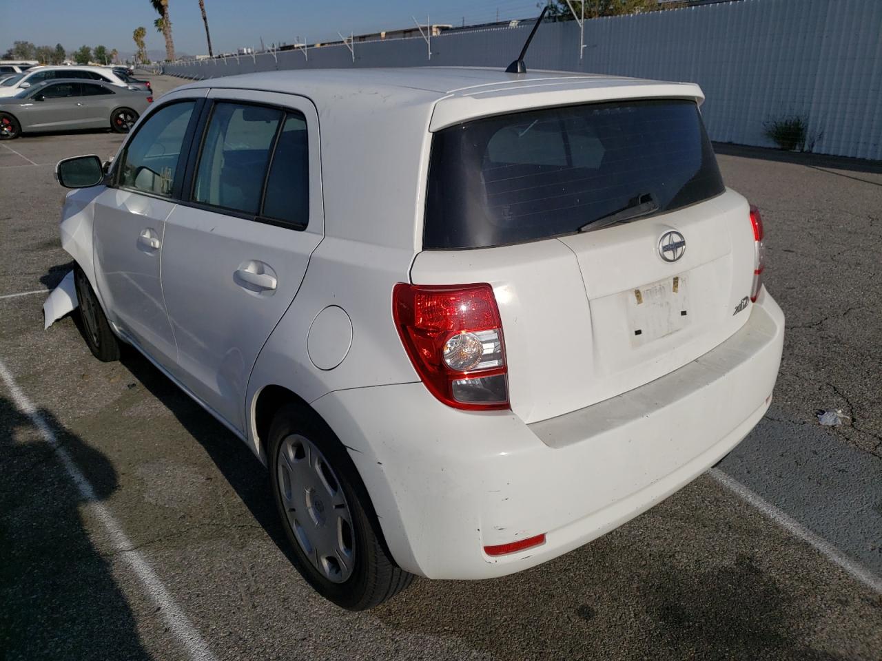 Photo 3 from auction – 2009 TOYOTA SCION XD with VIN JTKKU10479J044227