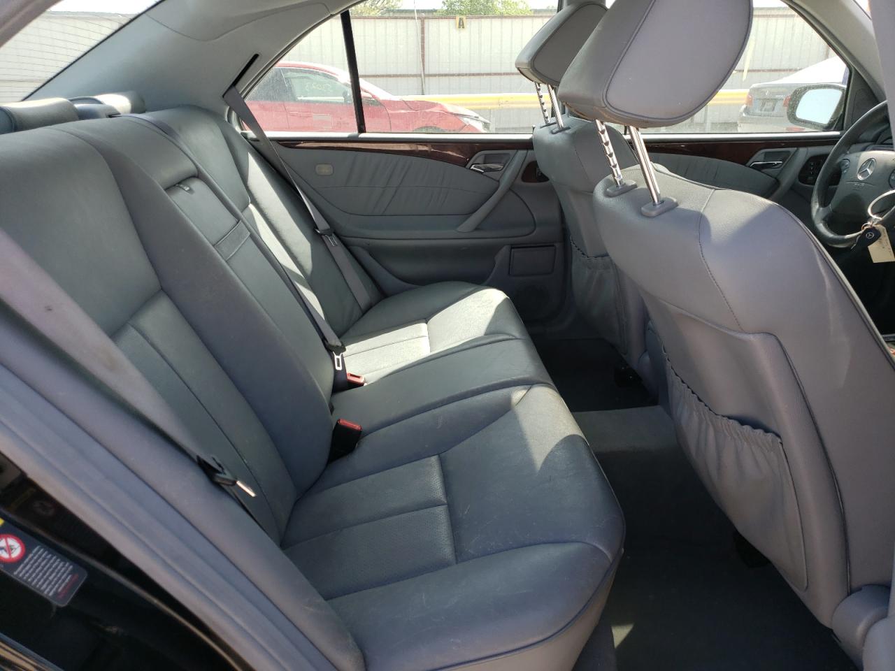 Photo 6 from auction – 2001 MERCEDES-BENZ E 320 with VIN WDBJF65J21B244440