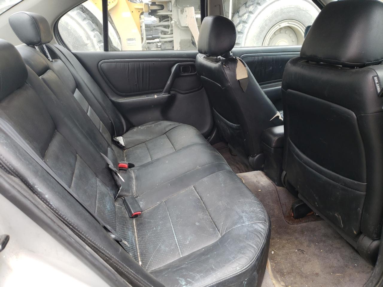 Photo 6 from auction – 2002 INFINITI G20 with VIN JNKCP11A32T505410