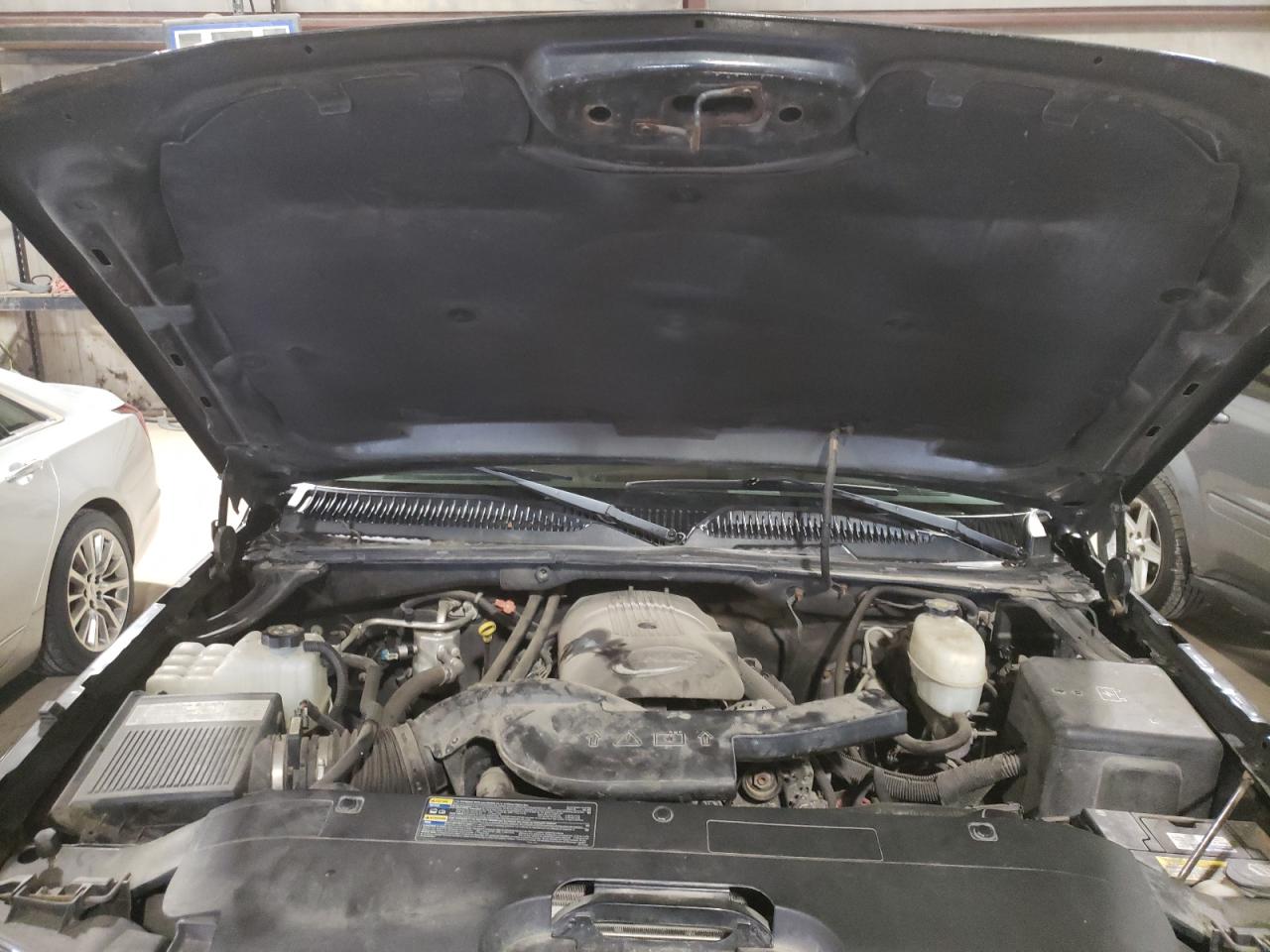 Photo 7 from auction – 2005 CHEVROLET AVALANCHE with VIN 3GNEK12Z95G215145