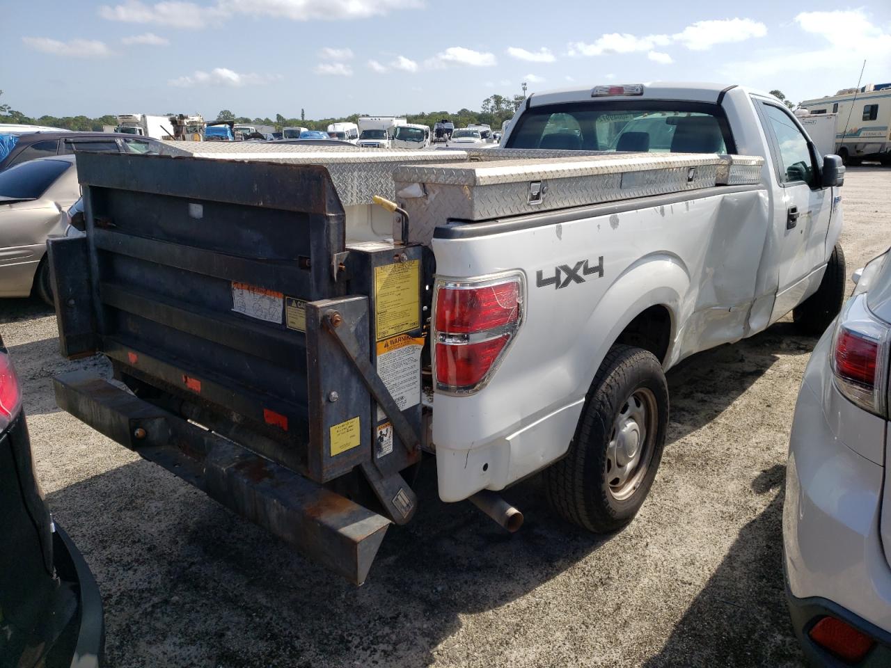 Photo 4 from auction – 2011 FORD F150 with VIN 1FTMF1EM6BKD76744