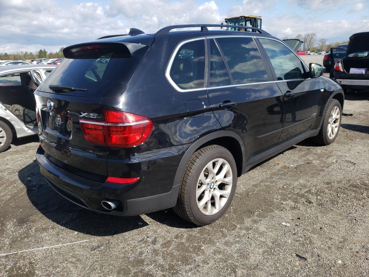 Photo 4 from auction – 2013 BMW X5 XDRIVE3 with VIN 5UXZV4C51D0G53709