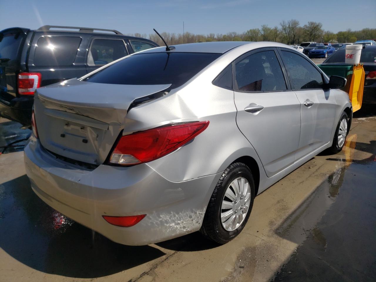 Photo 4 from auction – 2015 HYUNDAI ACCENT GLS with VIN KMHCT4AE9FU805496