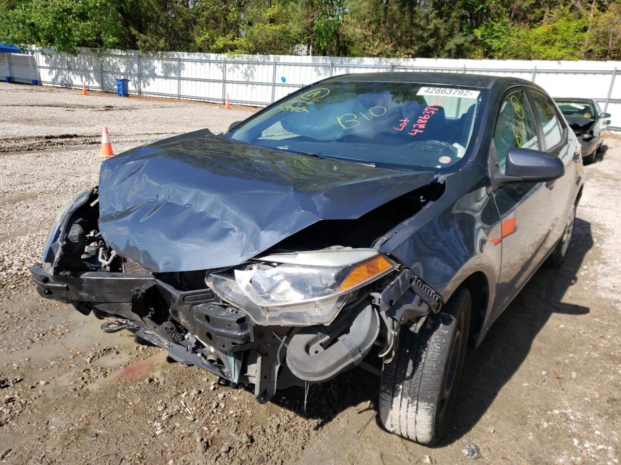 Photo 2 from auction – 2014 TOYOTA COROLLA with VIN 5YFBURHE5EP103705
